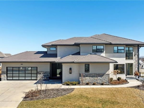 17329 Larsen Street, Overland Park, KS 66221