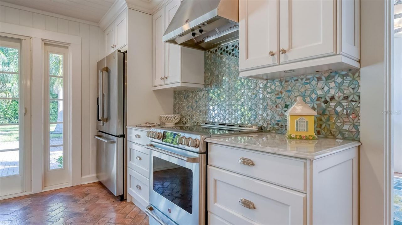 847 Hudson Avenue, Sarasota, FL 34236 Photo