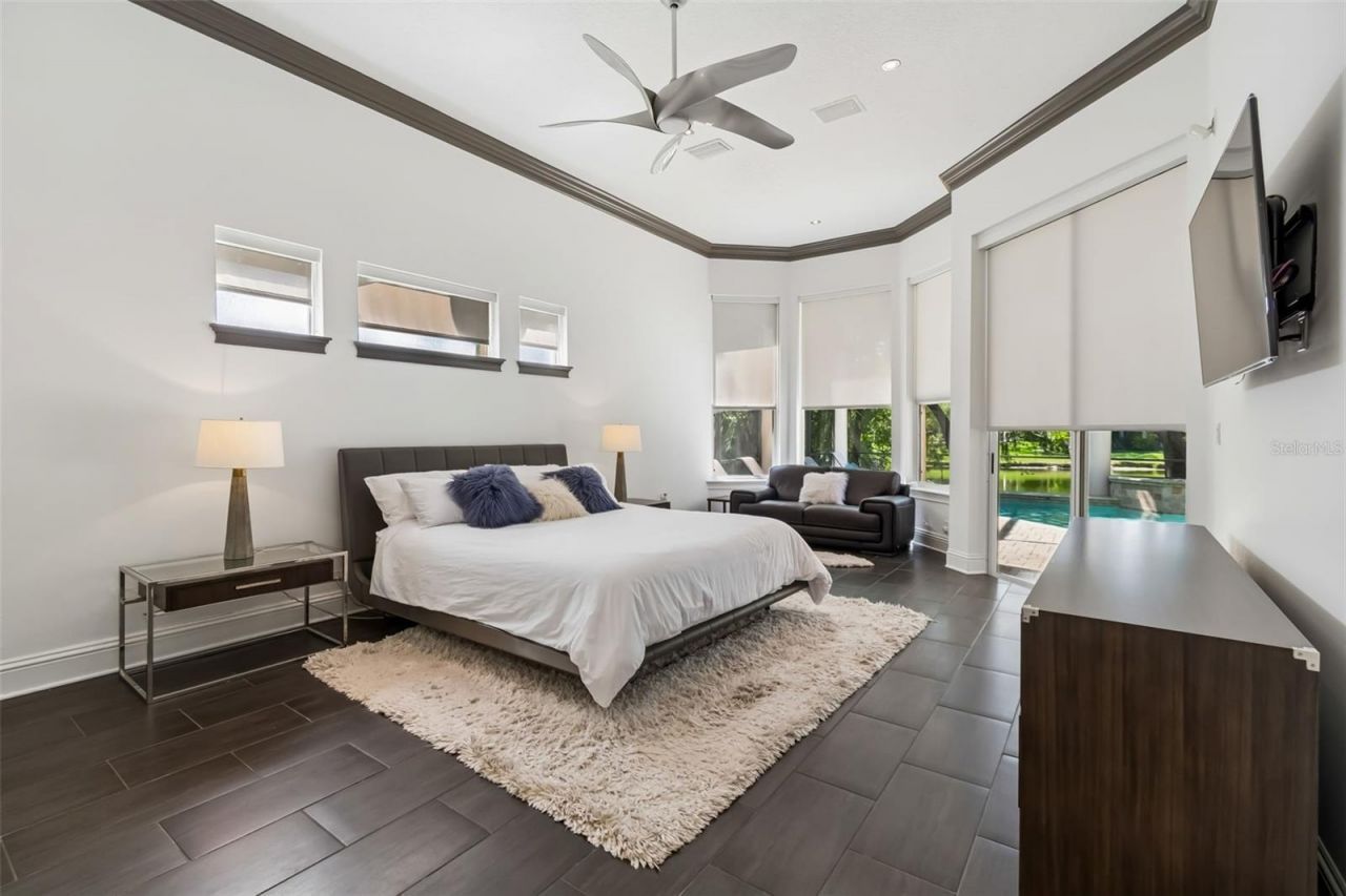 17008 Madres De Avila, Tampa, FL 33613 Photo