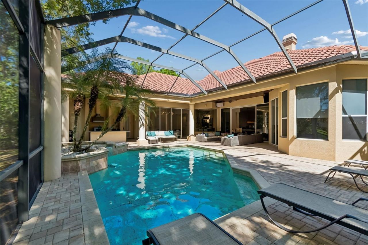 17008 Madres De Avila, Tampa, FL 33613 Photo