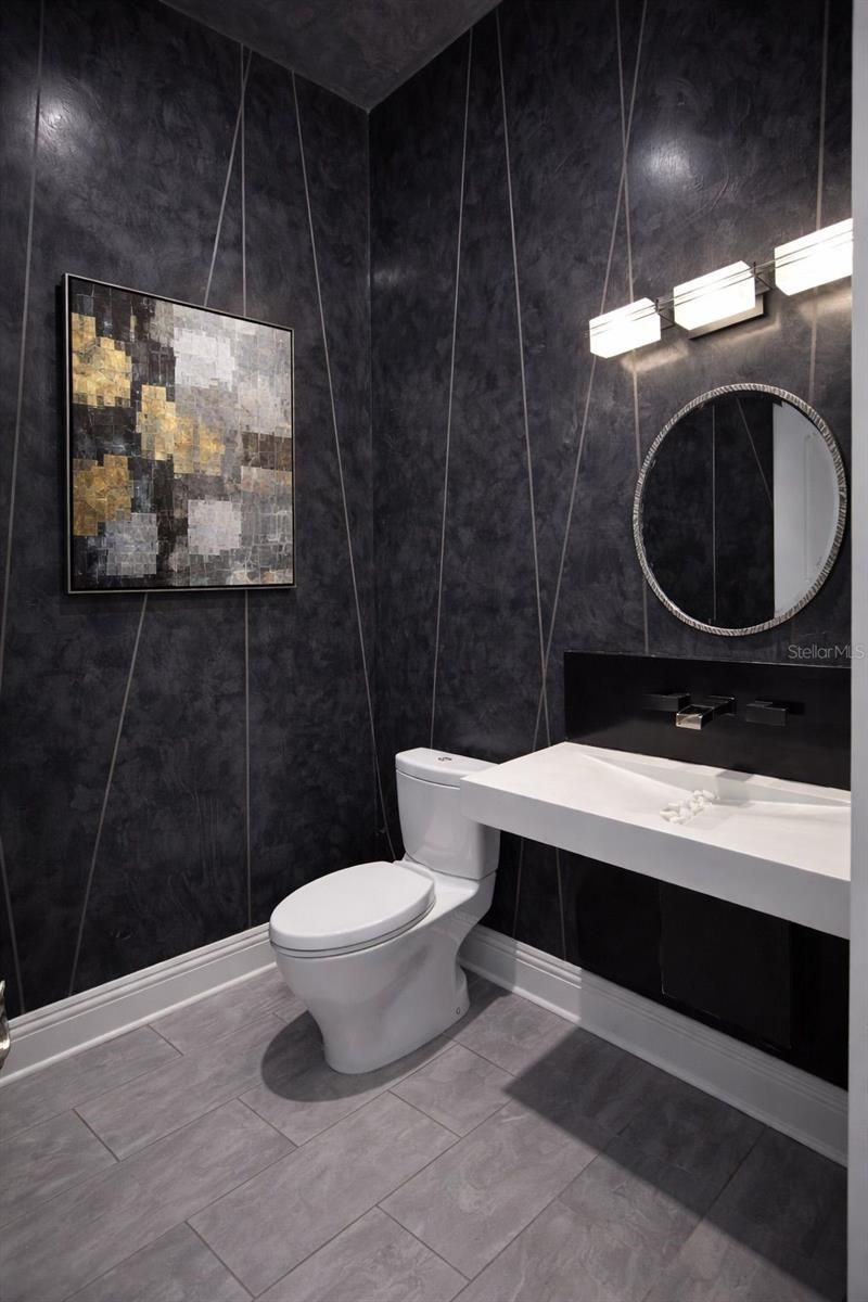 17008 Madres De Avila, Tampa, FL 33613 Photo