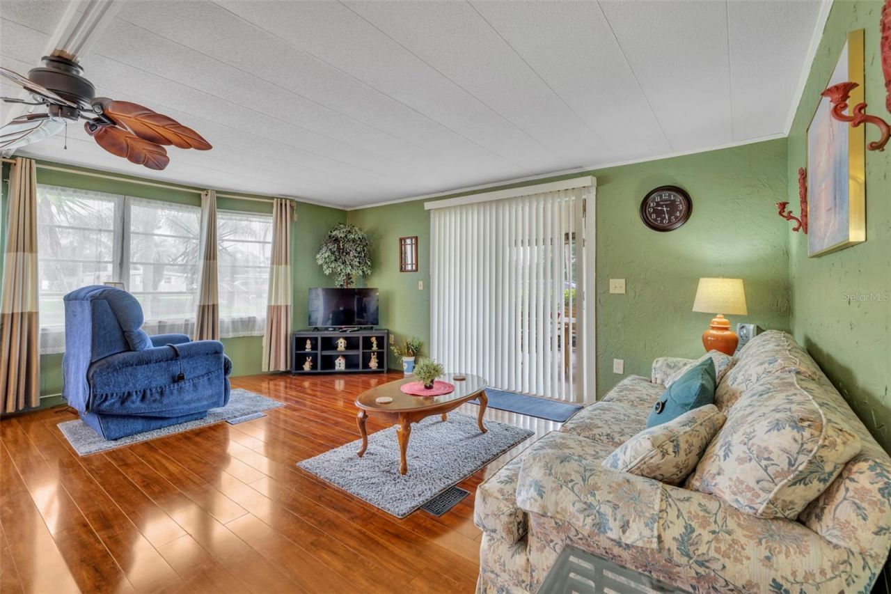 104 Diamond Head Drive, Leesburg, FL 34788 Photo