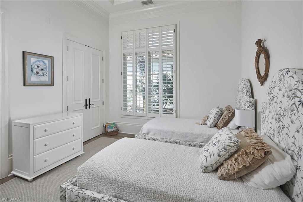 2220 Miramonte Ct, Naples, FL 34105 Photo