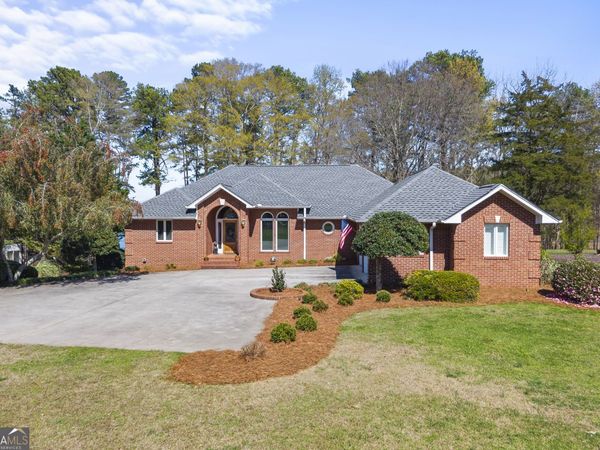 424 Capri Point, Lavonia, GA 30553