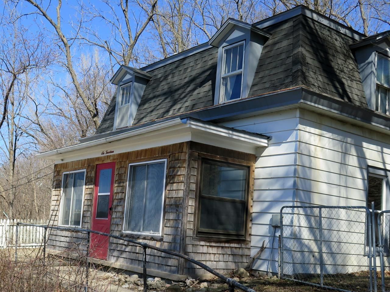 614 Day Street, Decorah, IA 52101 Main Photo