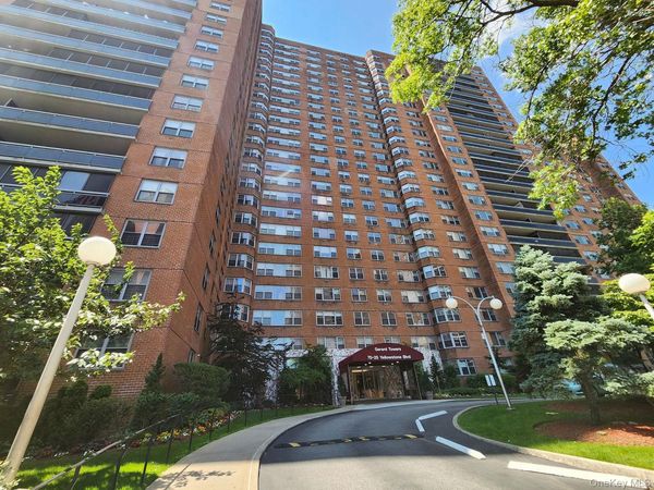 70-25 Yellowstone Boulevard , Unit 10Q, Forest Hills, NY 11375