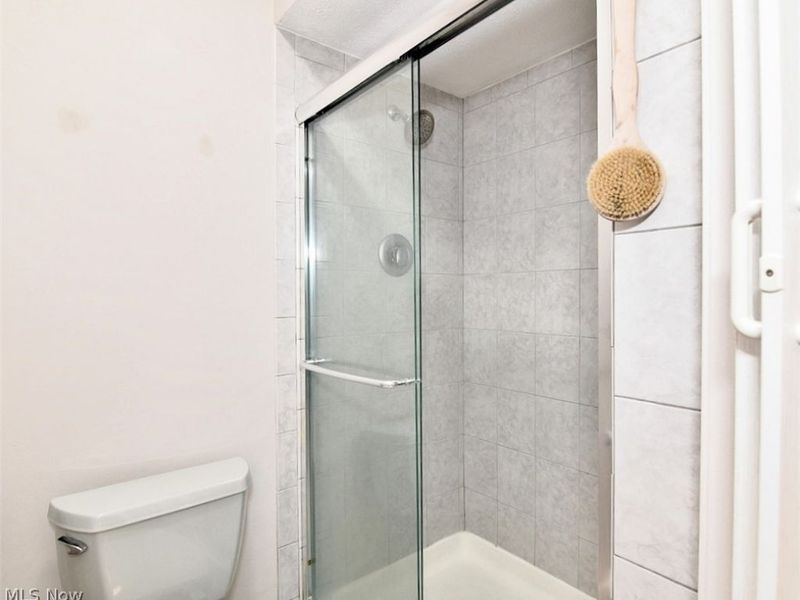 2108 Glouchester Drive, Lyndhurst, OH 44124 Photo 16