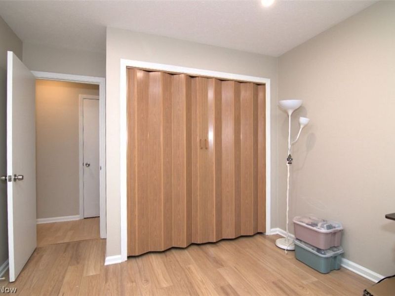 2108 Glouchester Drive, Lyndhurst, OH 44124 Photo 18