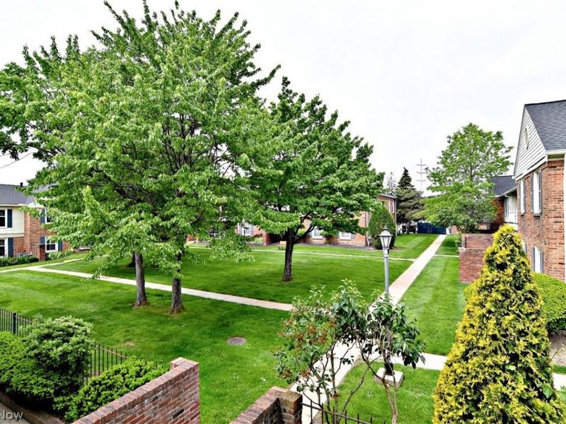 2108 Glouchester Drive, Lyndhurst, OH 44124 Photo 22