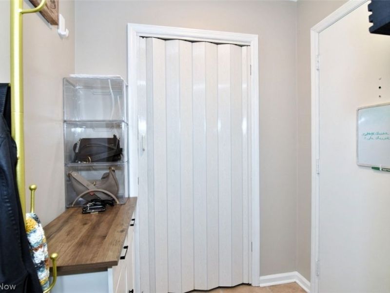 2108 Glouchester Drive, Lyndhurst, OH 44124 Photo 3