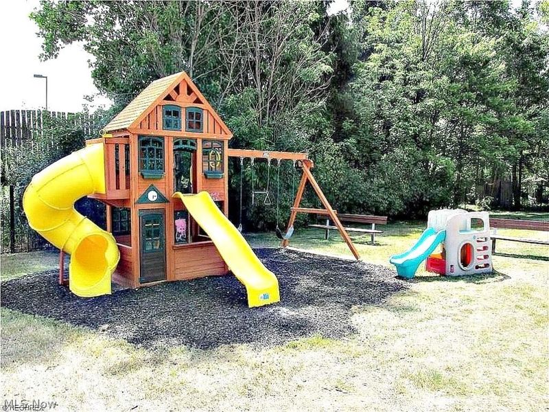 2108 Glouchester Drive, Lyndhurst, OH 44124 Photo 30