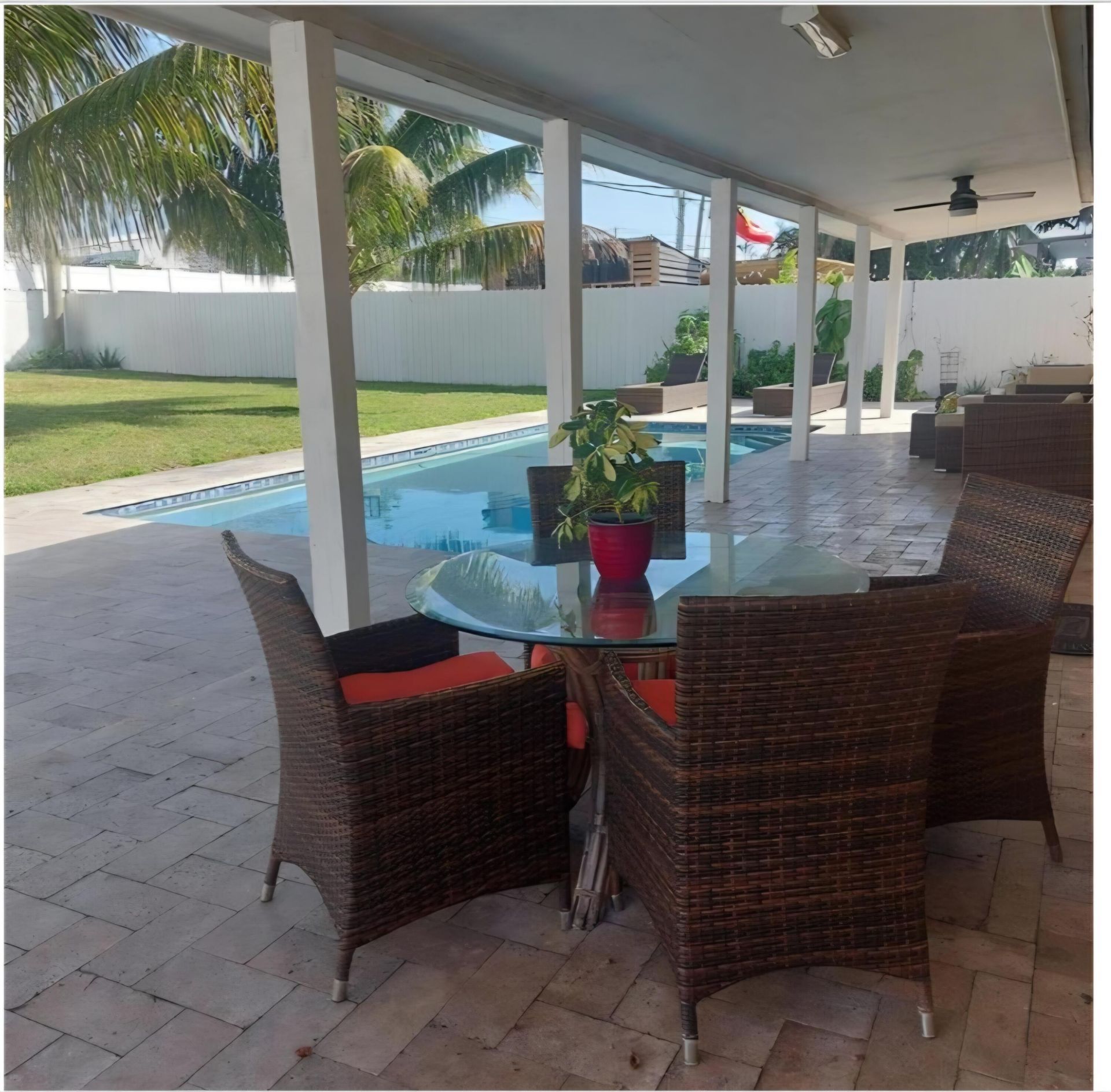 1670 NE 1st Avenue, Pompano Beach, FL 33060 Photo