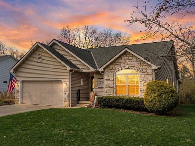 210 Jones Place, Canal Winchester, OH 43110 Photo 2