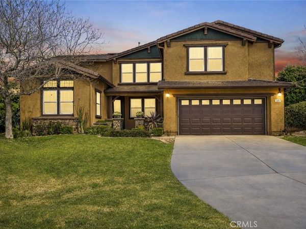 1357 Onyx Circle, Corona, CA 92882