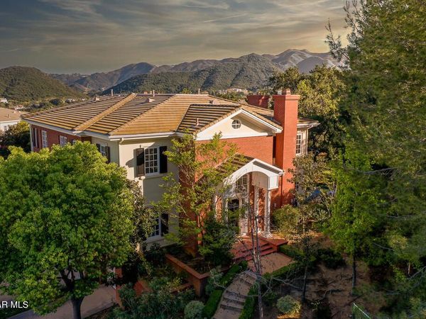 2313 Heatherbank Court, Thousand Oaks, CA 91361