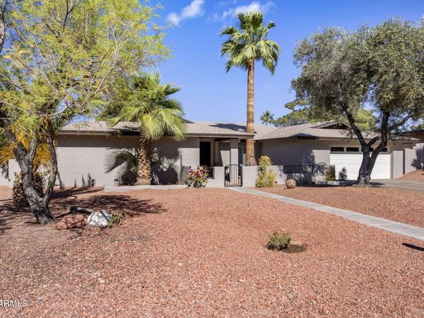 138 W SURREY Avenue, Phoenix, AZ 85029
