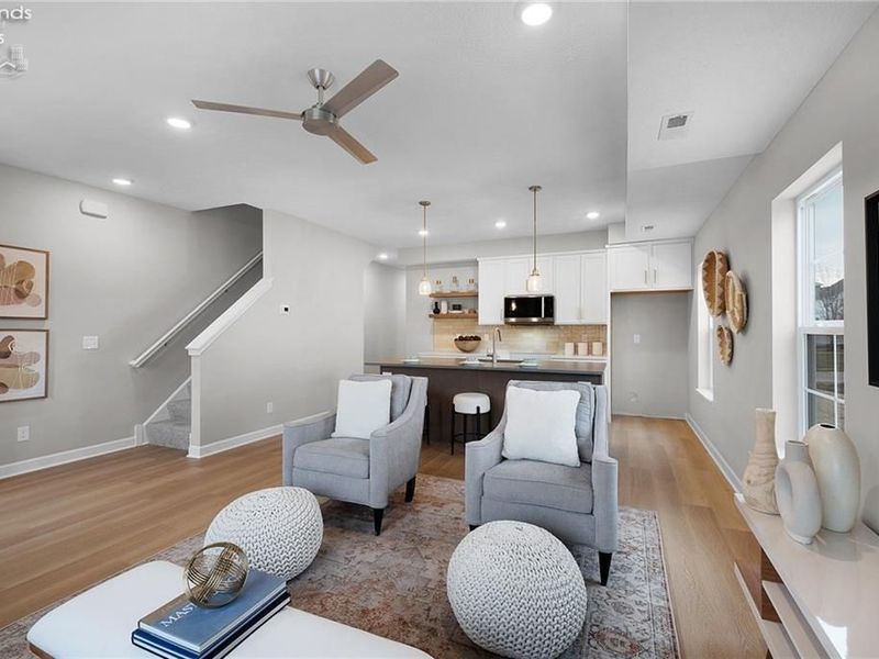 445 Harbor Lane, Lorain, OH 44052 Photo 10