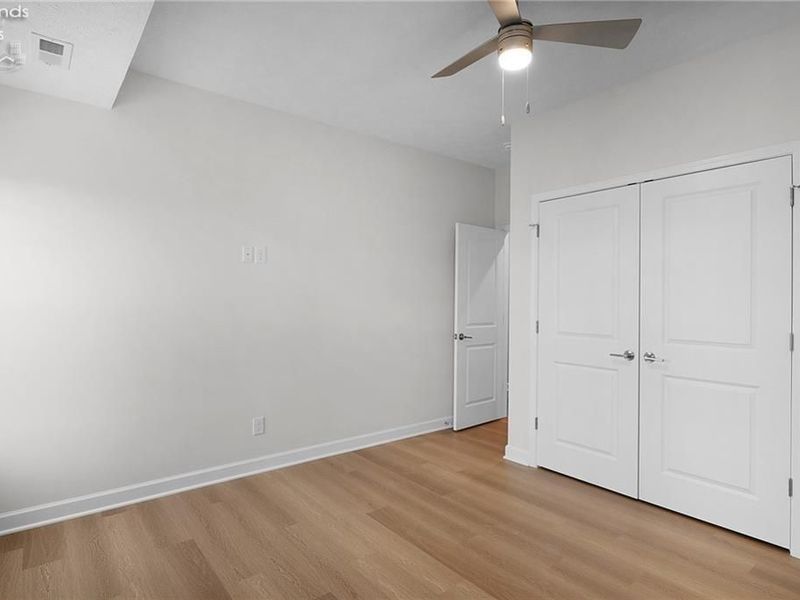 445 Harbor Lane, Lorain, OH 44052 Photo 18