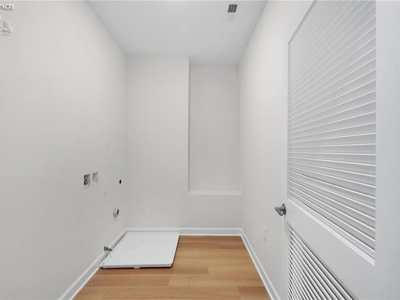 445 Harbor Lane, Lorain, OH 44052 Photo 27