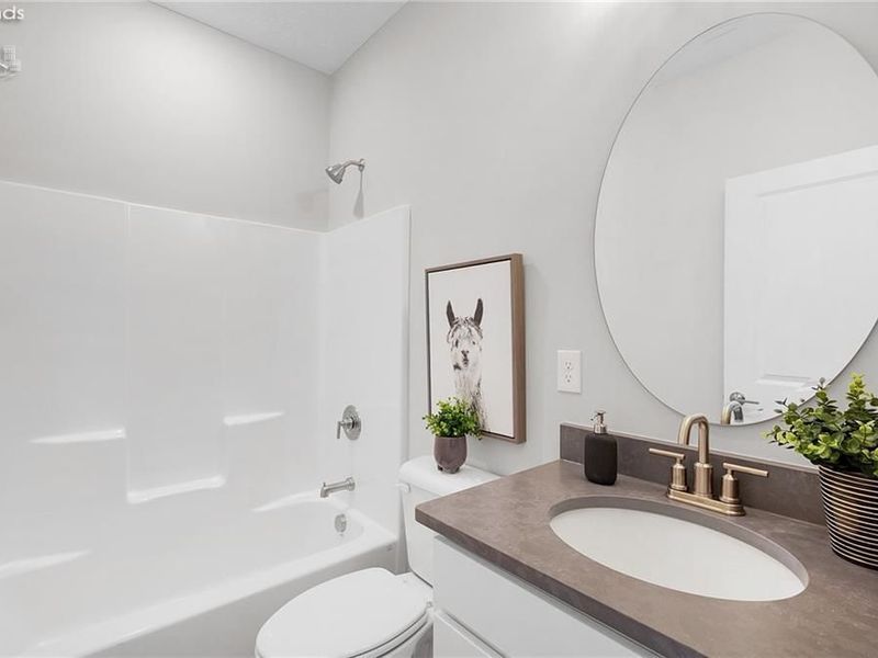 445 Harbor Lane, Lorain, OH 44052 Photo 28