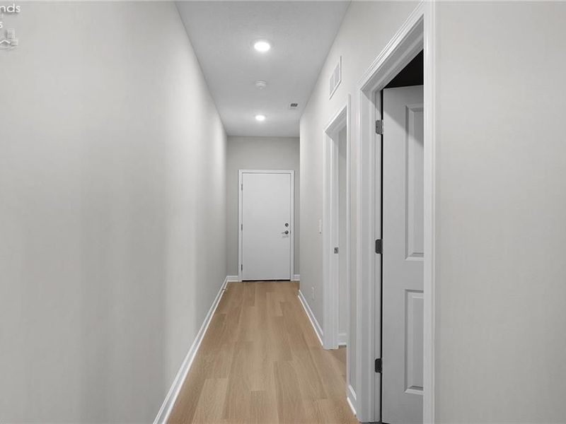 445 Harbor Lane, Lorain, OH 44052 Photo 29