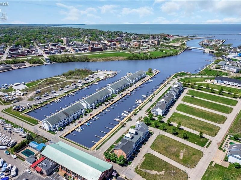 445 Harbor Lane, Lorain, OH 44052 Photo 38