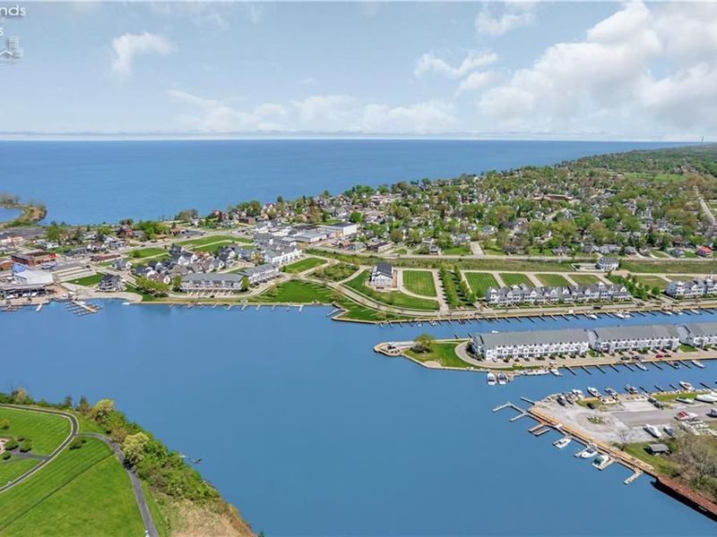 445 Harbor Lane, Lorain, OH 44052 Photo 43