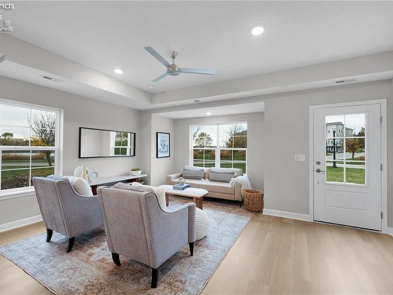 445 Harbor Lane, Lorain, OH 44052 Photo 9