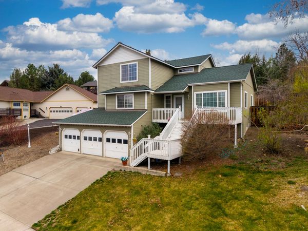 3059 SW 36th Street, Redmond, OR 97756