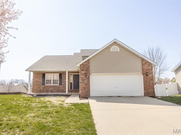 905 Chesapeake Junction, O'Fallon, IL 62269