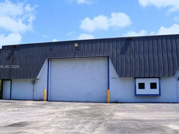 8080 NW 33rd St , Doral, FL 33122