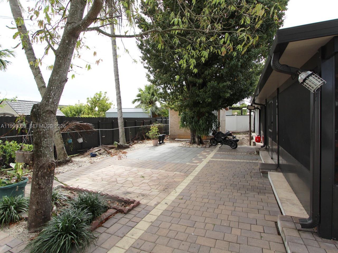 10760 SW 28th St, Miami, FL 33165 Photo