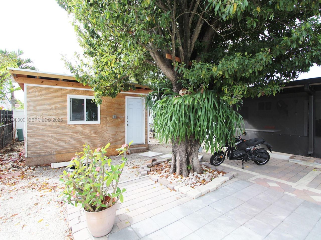 10760 SW 28th St, Miami, FL 33165 Photo