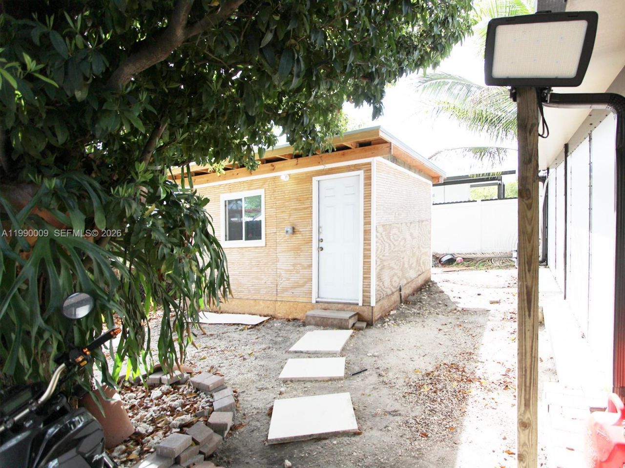 10760 SW 28th St, Miami, FL 33165 Photo