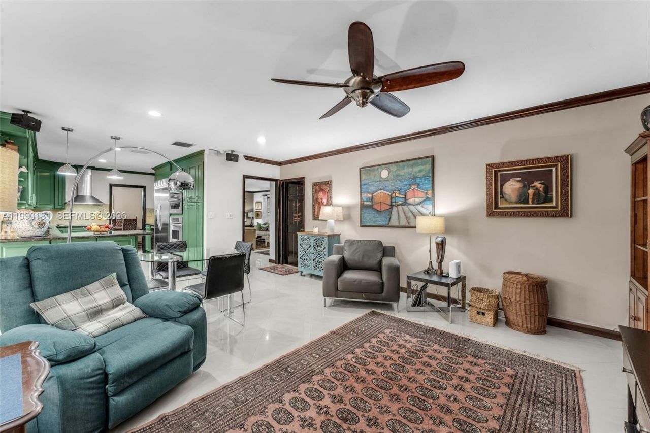 7405 SW 164th St , Palmetto Bay, FL 33157 Photo