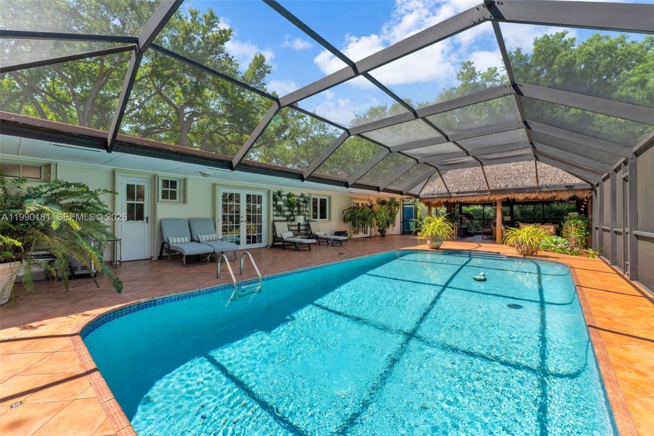 7405 SW 164th St , Palmetto Bay, FL 33157 Photo