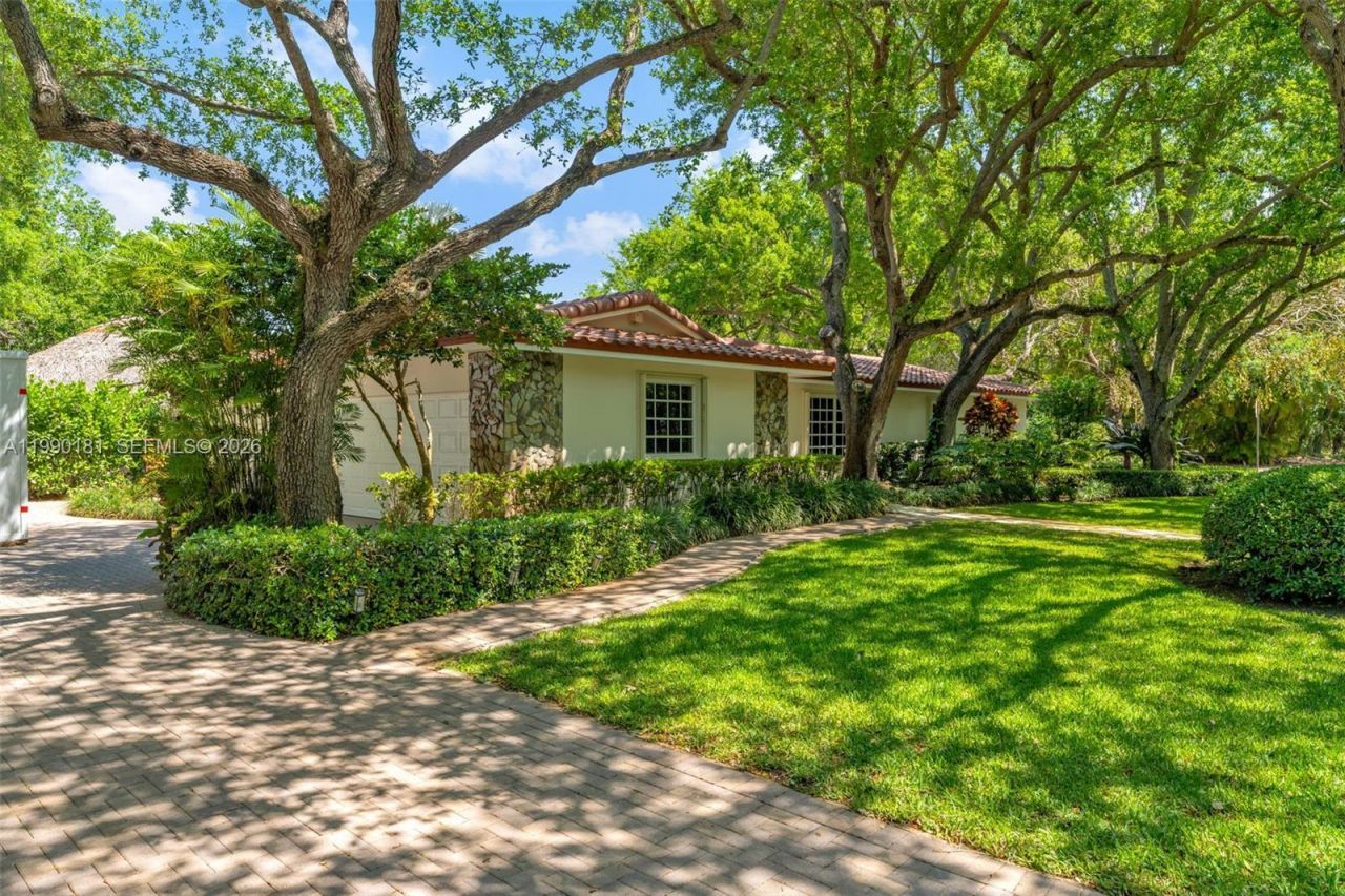 7405 SW 164th St , Palmetto Bay, FL 33157 Photo