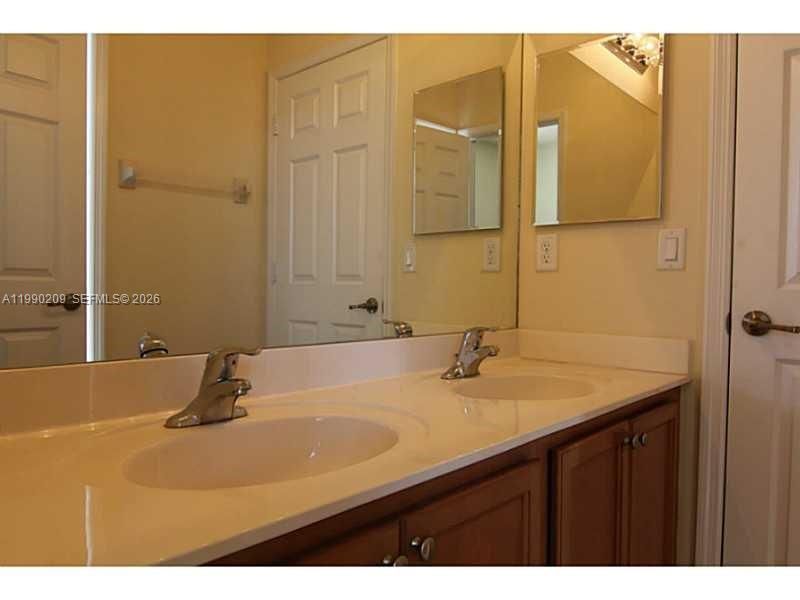 11277 NW 44th Ter, Doral, FL 33178 Photo