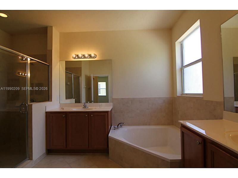 11277 NW 44th Ter, Doral, FL 33178 Photo