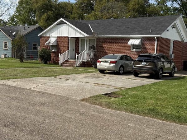 5609 Truman St, Baker, LA 70811