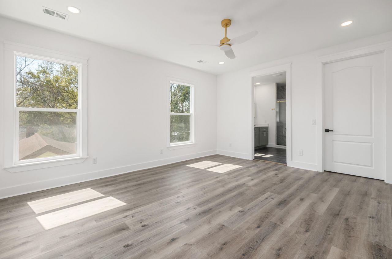 1906 Iris Street Photo 19