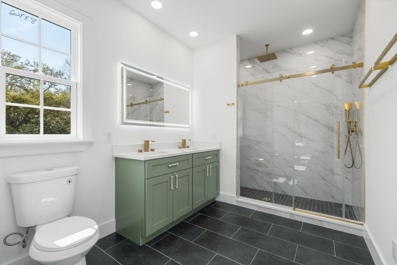 1906 Iris Street Photo 21