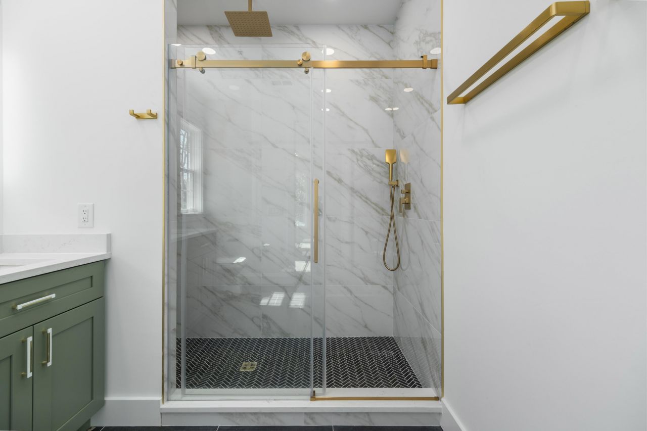 1906 Iris Street Photo 22