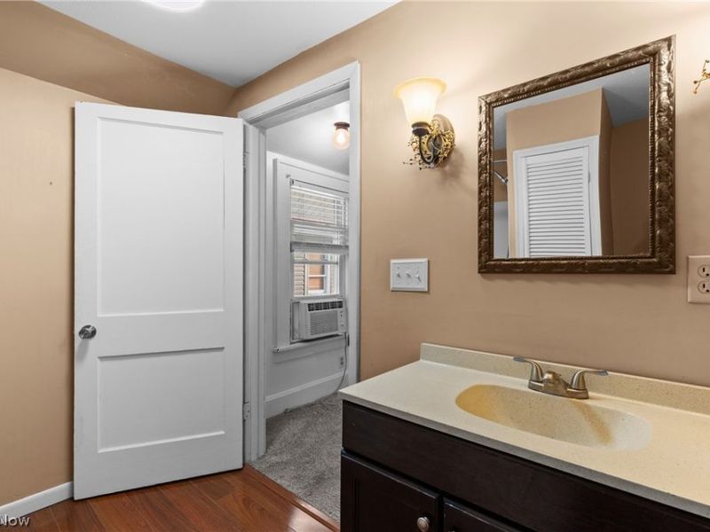 249 W 42nd Street, Shadyside, OH 43947 Photo 22