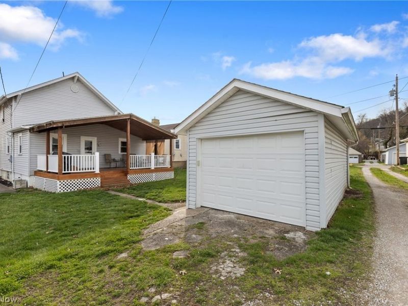 249 W 42nd Street, Shadyside, OH 43947 Photo 32