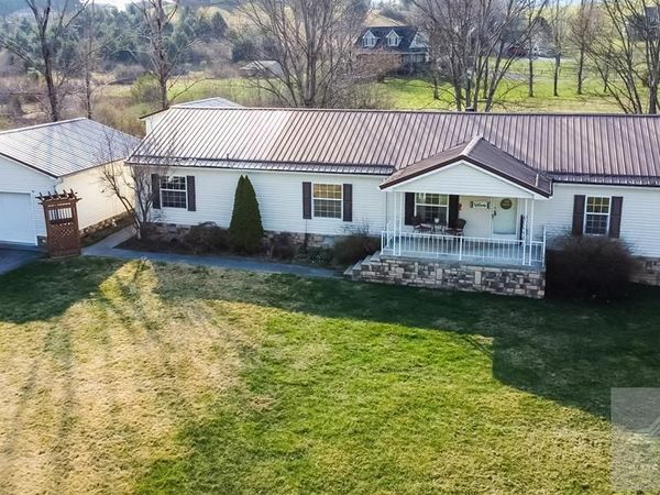 138 Colonial Manor Drive, Jumping Branch, WV 25969
