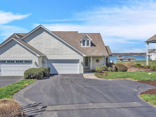 50 Brooke DR, Union Hall, VA 24176