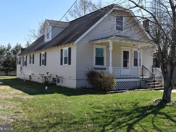 519 CLINTON STREET, DELAWARE CITY, DE 19706