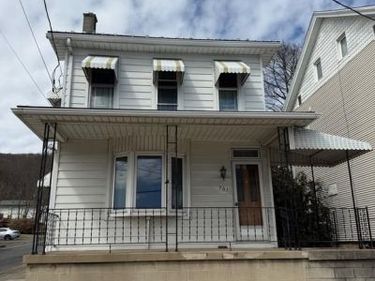 701 E GRAND AVENUE, TOWER CITY, PA 17980