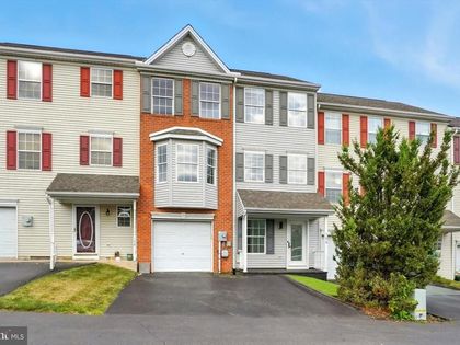 156 COUNTRY RIDGE DRIVE Red Lion, PA 17356